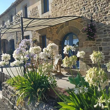 Le Douetaux Chambres D'Hotes La Baussaine 外观 照片