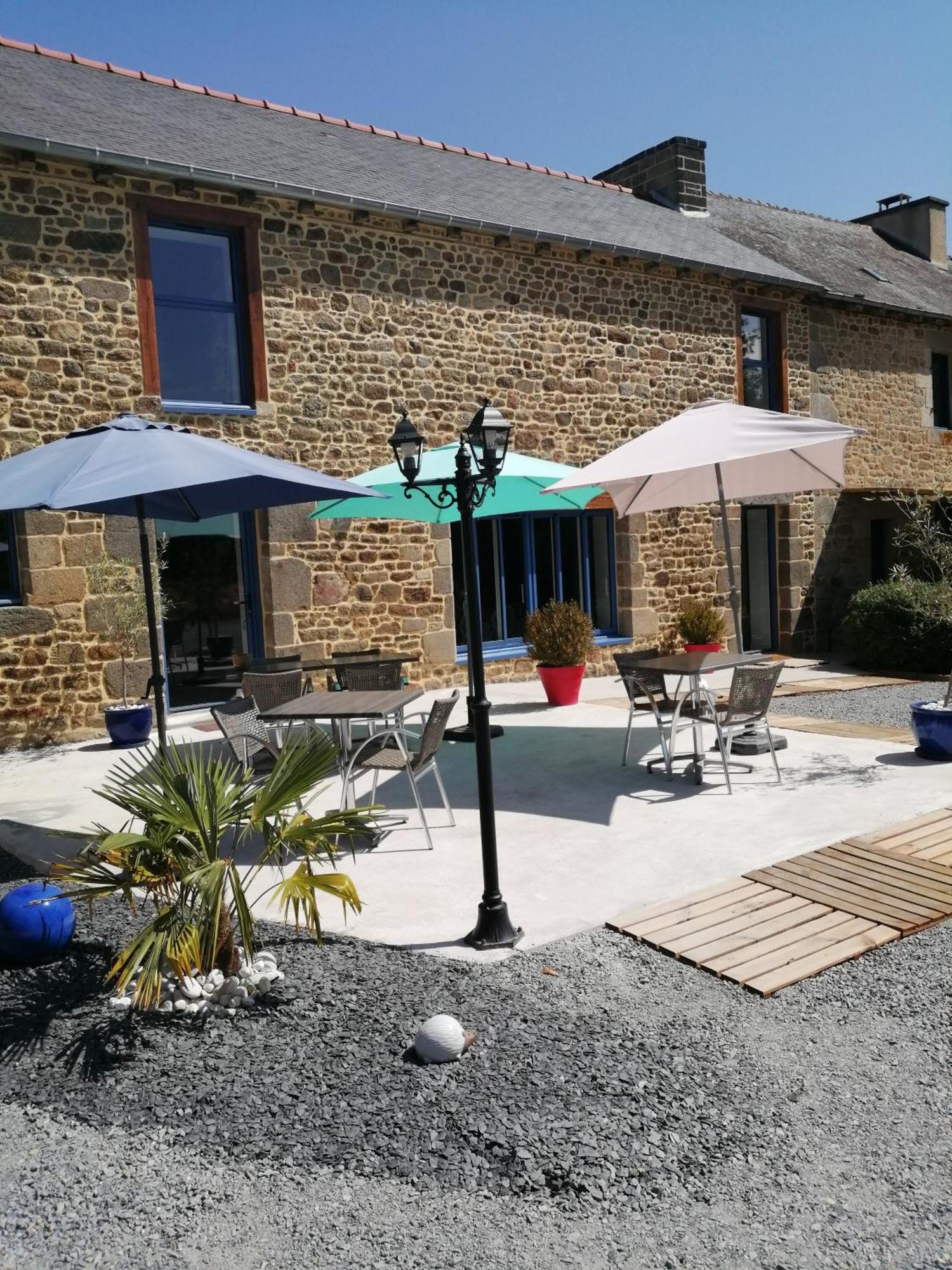 Le Douetaux Chambres D'Hotes La Baussaine 外观 照片